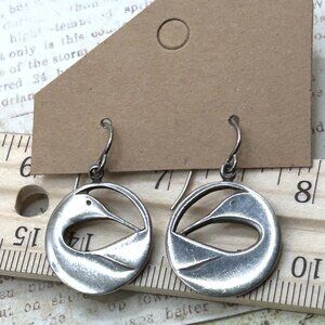 Designer Signed Vintage Kenneth Kantro Lovell Round Cradle Loon Bird Earrings
